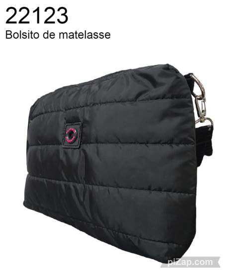 Imagen de BOLSITO DE MATELASSE 1C VAR.COLORES 10.24